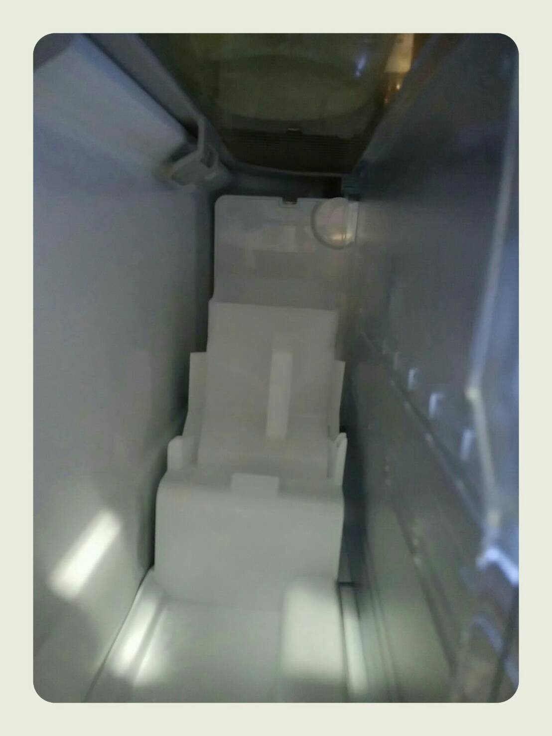 今日の小掃除vol.2|冷蔵庫内の自動製氷機能